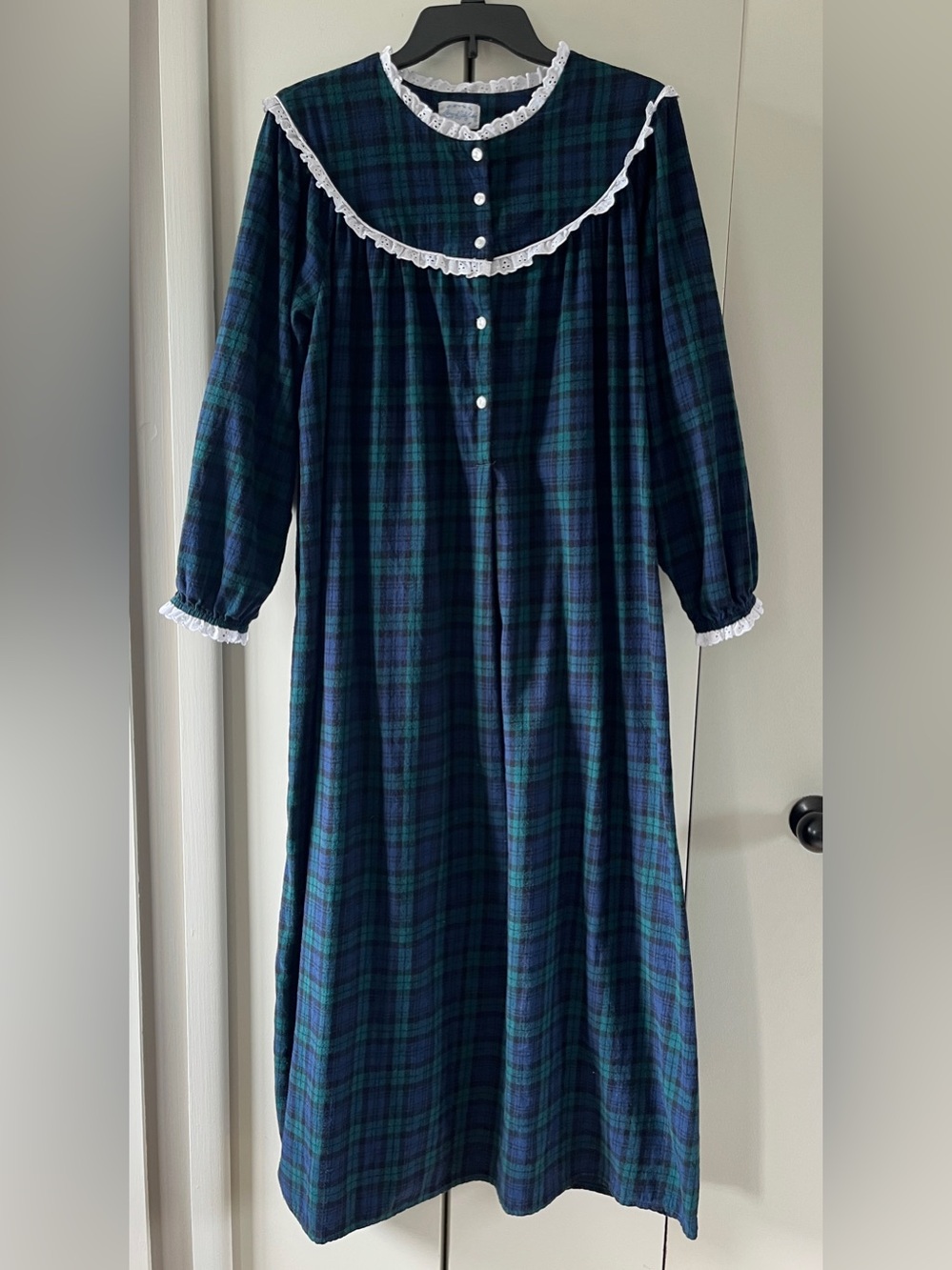 EUC Lanz of Salzburg Black Watch Plaid Classic Cotton Flannel Long Nightgown M